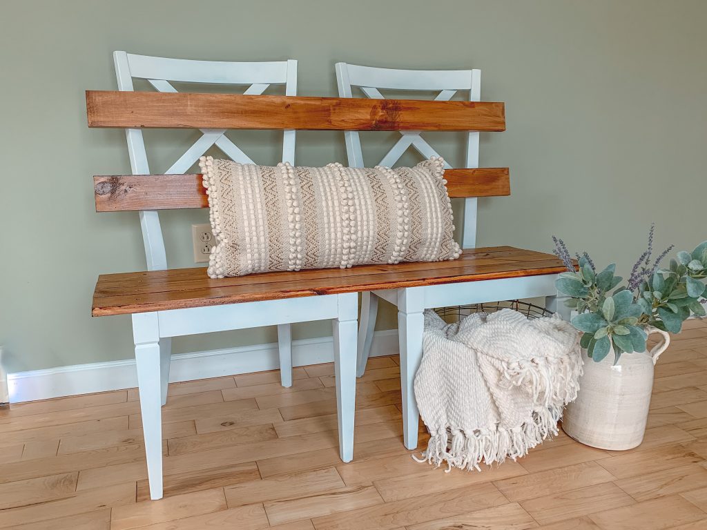 Finshed DIY Mudroom Bench