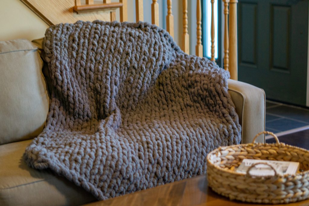 HOW TO KNIT A YARN BEE CHUNKY THROW - Decorate with Tip and More