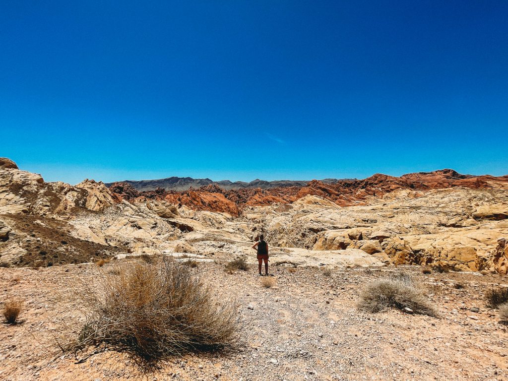hiking in the valley of fire